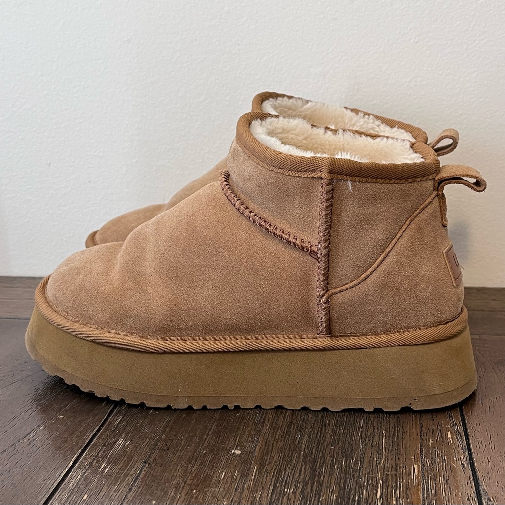 Ugg Classic Platform Mini Boots Womens Size 8